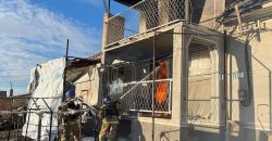 У Нікополі безпілотник окупантів влучив у житловий будинок: виникла пожежа, є руйнування - рис. 17
