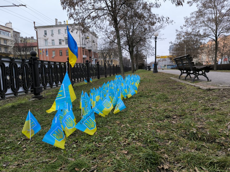 В центре Днепра открыли Аллею почета украинским защитникам - рис. 5
