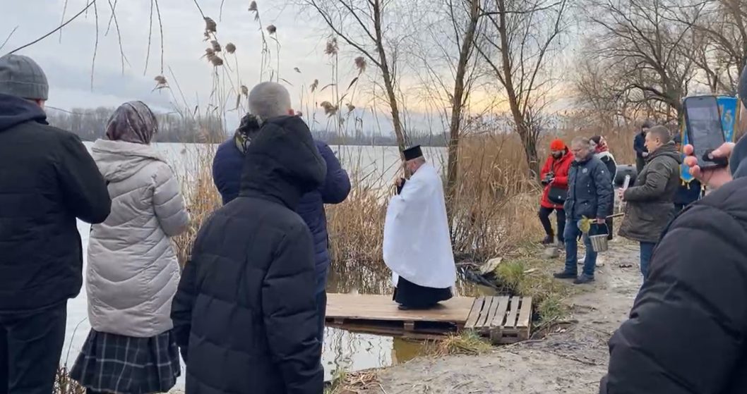 Як у Дніпрі відзначають Водохреще за новою датою - рис. 8