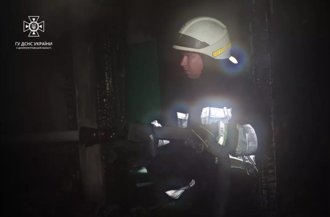 На Дніпропетровщині рятувальники під час гасіння пожежі знайшли тіло жінки