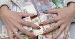 В Днепре "социальная работница" обманула пенсионеров более чем на 400 тысяч гривен - рис. 17