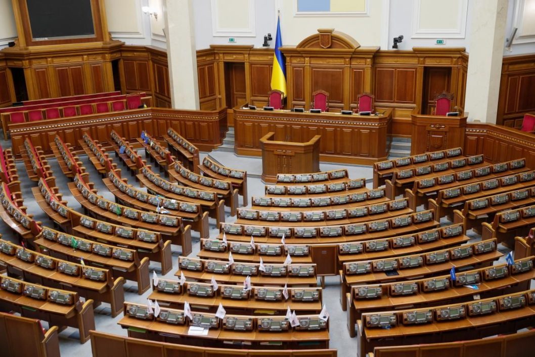 В Україні хочуть дозволити воювати засудженим, готують зміни в закони