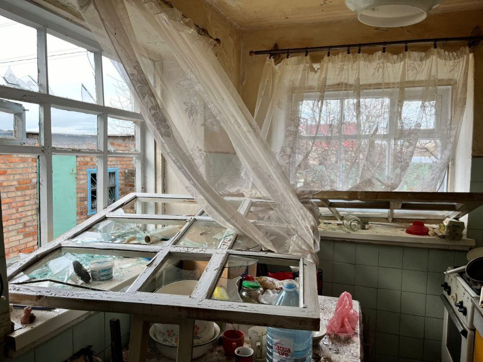 Враг атаковал Никополь из артиллерии, ранены два человека - рис. 2