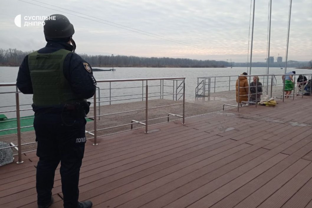 Як у Дніпрі відзначають Водохреще за новою датою - рис. 4