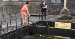 У Дніпрі люди занурювались у воду відзначаючи Водохреща "за старим стилем"