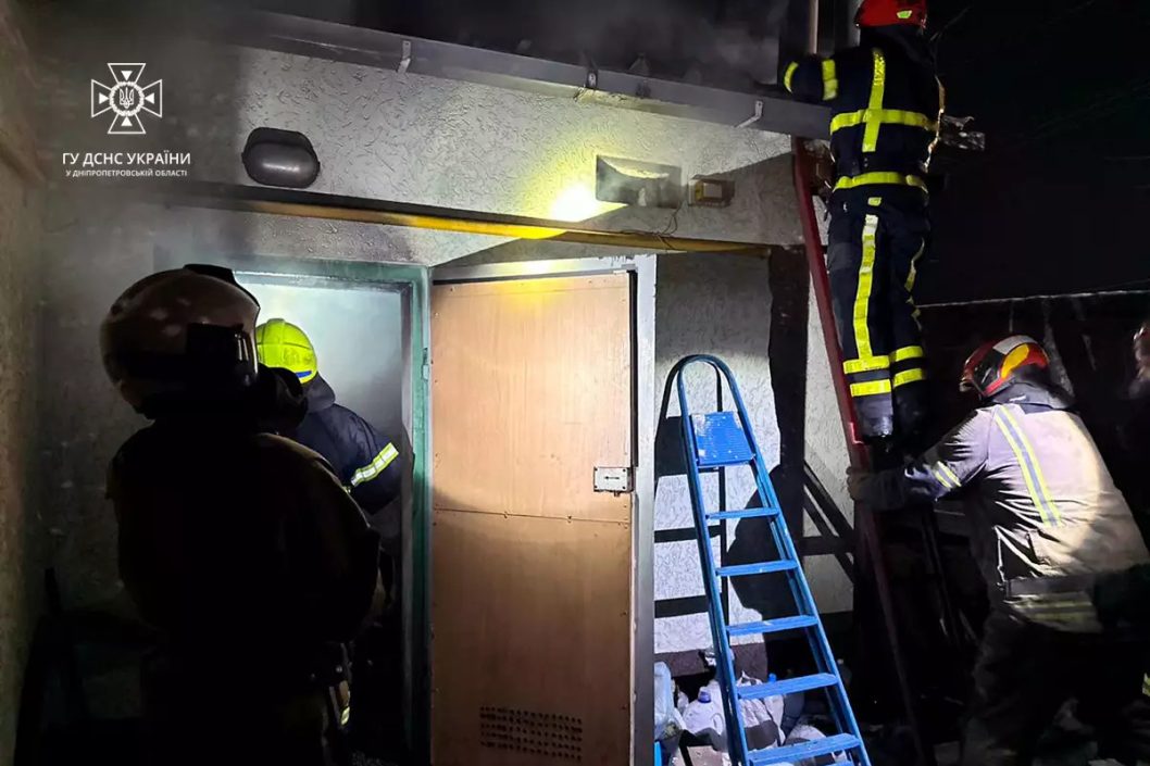 У приміщенні перебували 46 людей: у Кривому Розі горів пансіонат - рис. 2