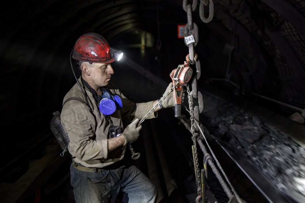 На Дніпропетровщині в шахтах жінки замінили мобілізованих чоловіків