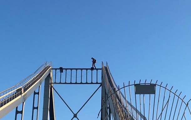 Хотів вразити дівчину: на Дніпропетровщині підліток зірвався з мосту - рис. 1