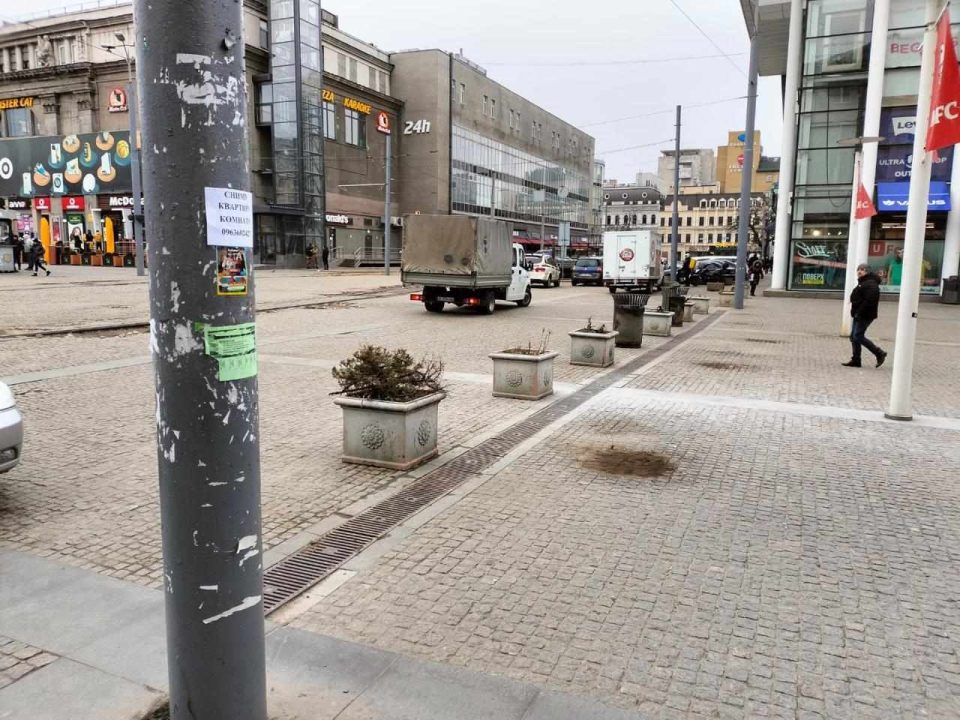 В центрі Дніпра захистили зливну каналізацію від недбалих водіїв