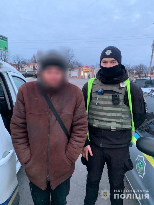 Набрав товару у магазині та втік: на Дніпропетровщині затримали грабіжника-рецидивіста - рис. 1