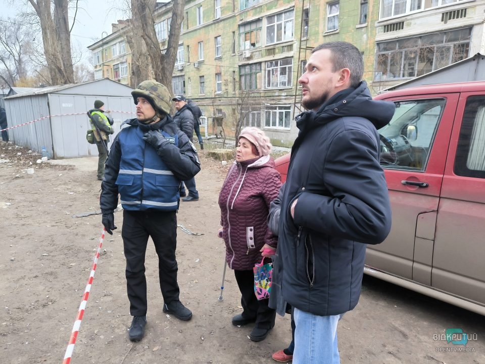 Разрушены два этажа дома, есть пострадавшие: последствия атаки оккупантов по Днепру - рис. 7