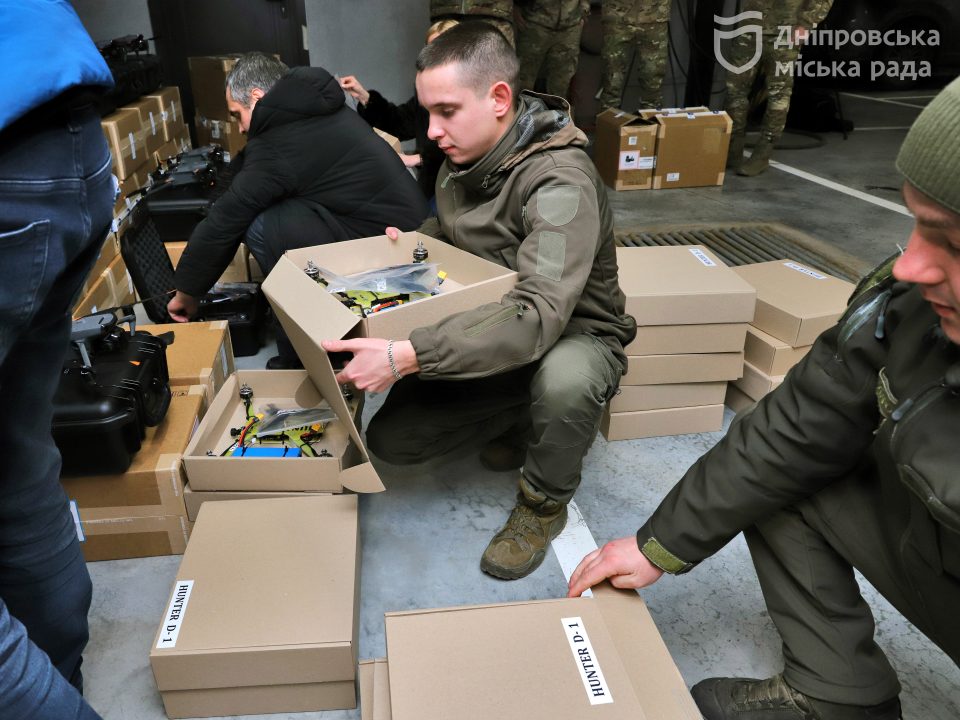Дніпро доправив військовим чергову велику партію дронів на майже 12,5 млн грн  - рис. 2