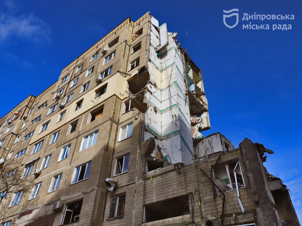У Дніпрі директор Служби інструментів зовнішньої політики ЄС Петер Вагнер відвідав 118-й будинок на Перемозі - рис. 1