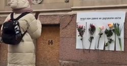 Жительница Днепра организовала эксперимент, во время которого дарила цветы прохожим - рис. 11