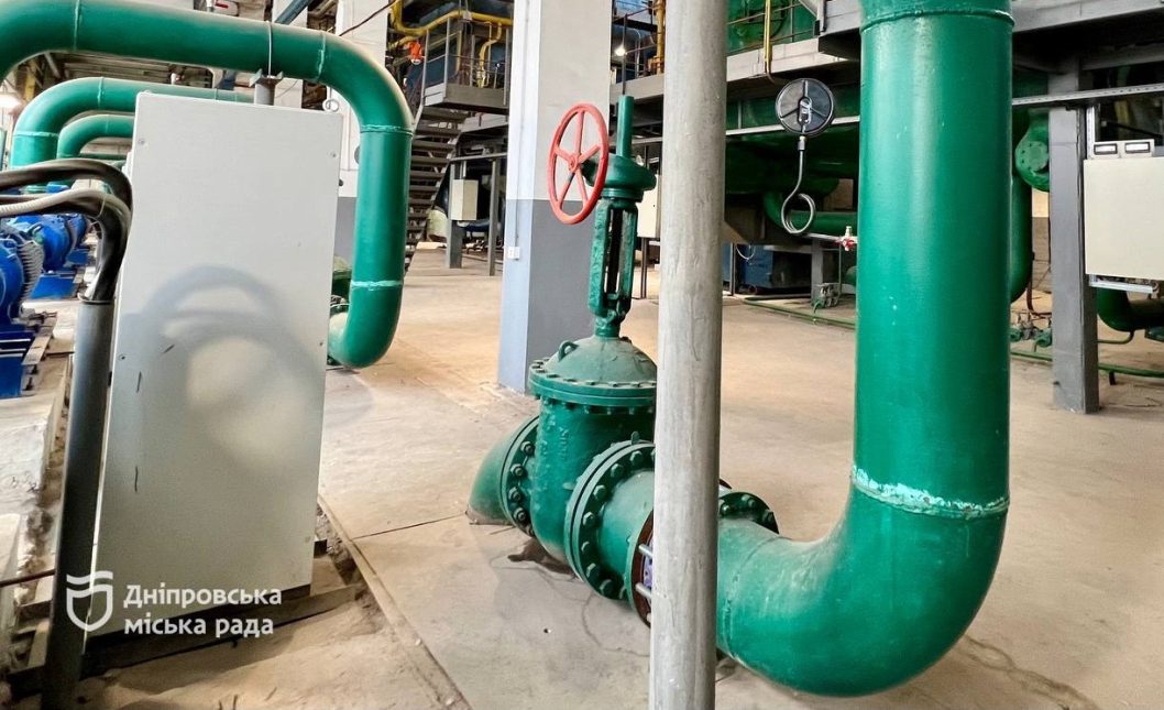 У Дніпрі мешканцям ж/м Сонячний повернули теплопостачання після масованої атаки окупантів