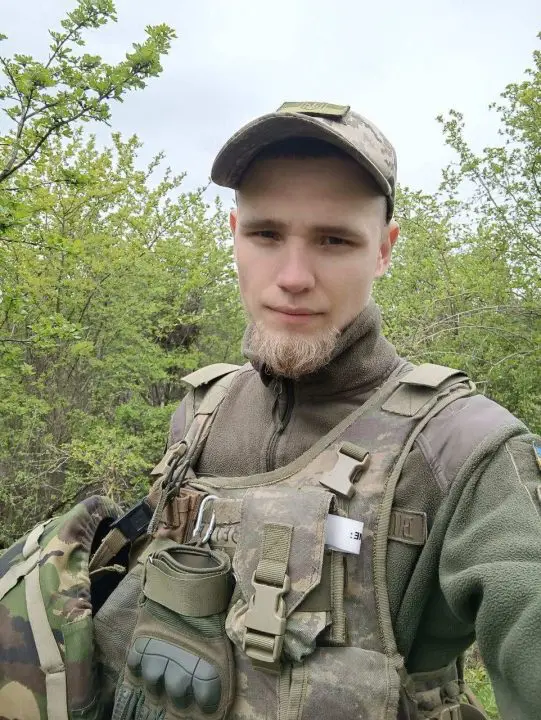 Считался пропавшим без вести: на Бахмутском направлении погиб воин из Днепропетровщины Вадим Витренко - рис. 1