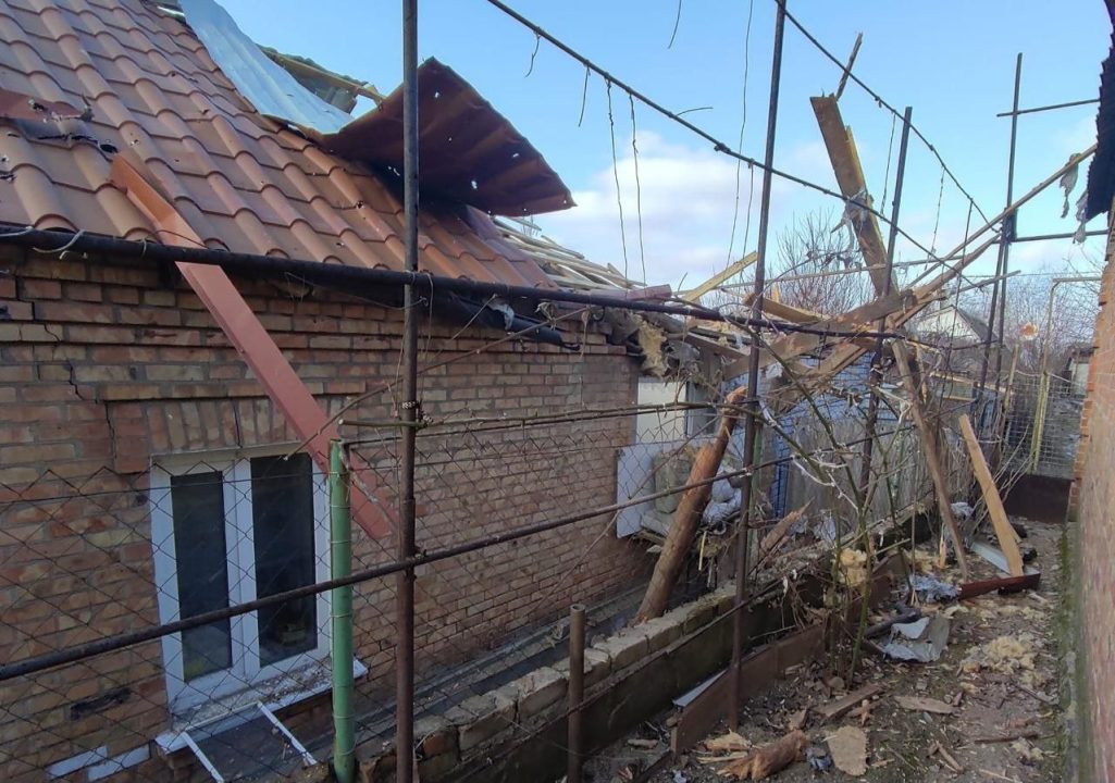 Российские оккупанты 12 раз за день атаковали Никопольщину: есть раненые и разрушения - рис. 2
