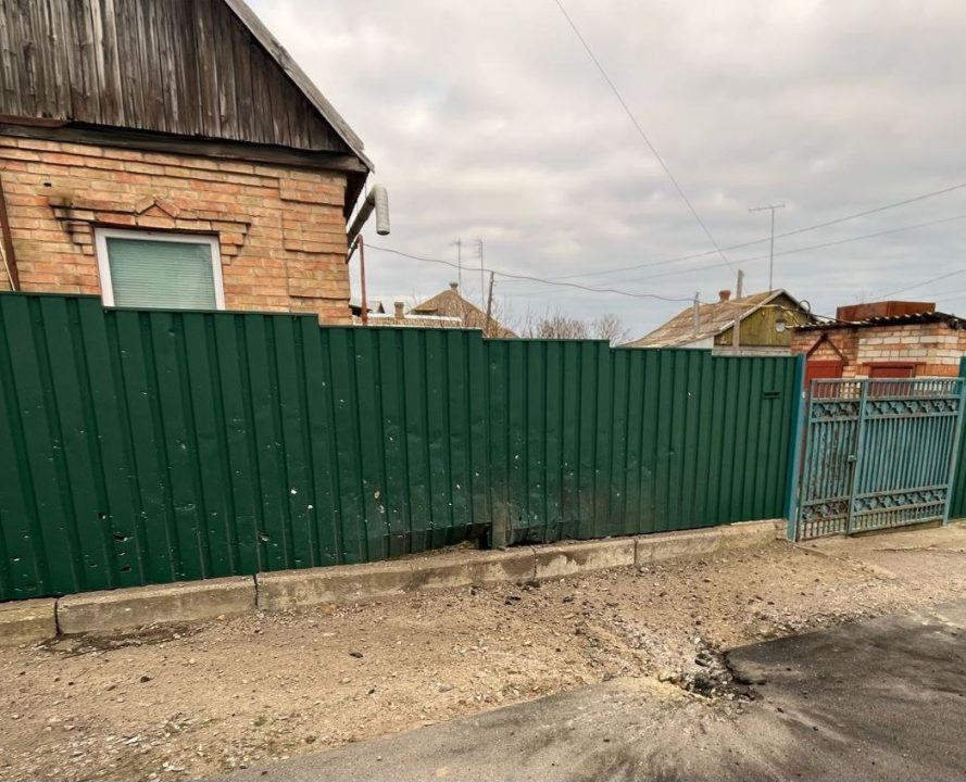 Окупанти 20 разів атакували Нікопольщину: понад тисяча родин залишились без світла  - рис. 1