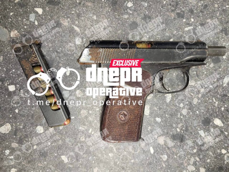 У Дніпрі чоловік з пістолетом прийшов у магазин вкрасти шоколадку