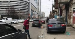 У середмісті Дніпра Volkswagen збив пішохода, який перебігав дорогу на «червоний»