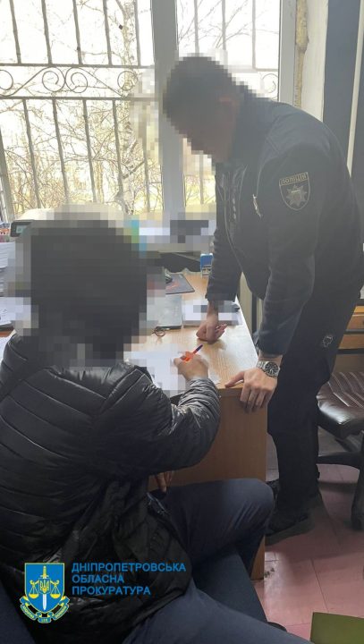 У Дніпрі затримали чоловіка, який в центрі міста побив місцевого мешканця