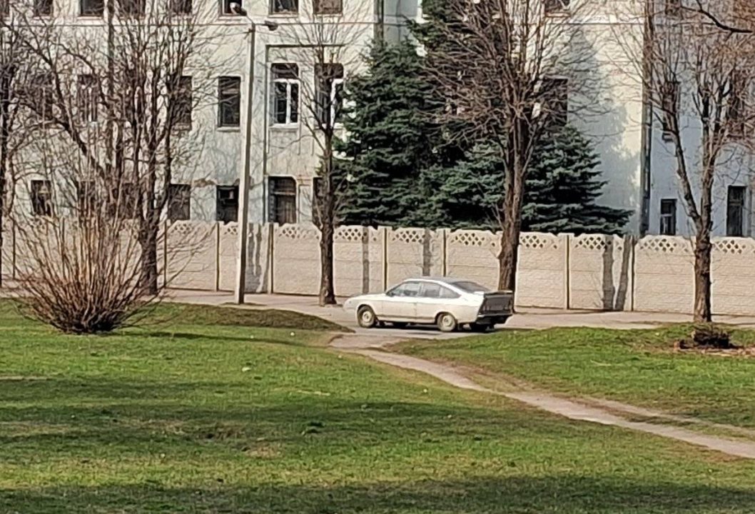 На Дніпропетровщині помітили унікальний автомобіль-саморобку