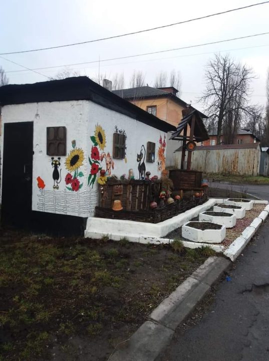 У Дніпрі жителі прикрасили свій двір в етностилі