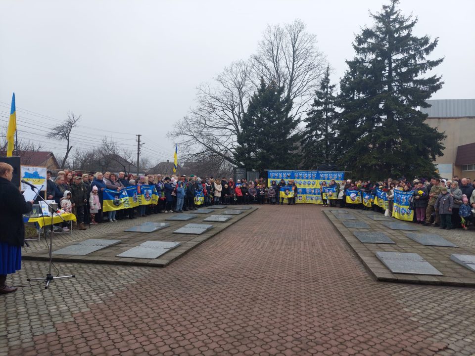 У Дніпрі відкрили Алею Героїв, загиблих на війні