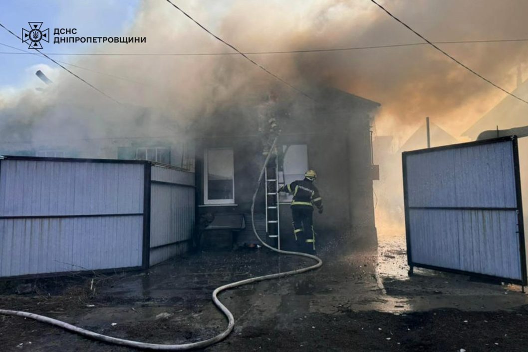 Внаслідок пожежі у Дніпрі постраждав чоловік