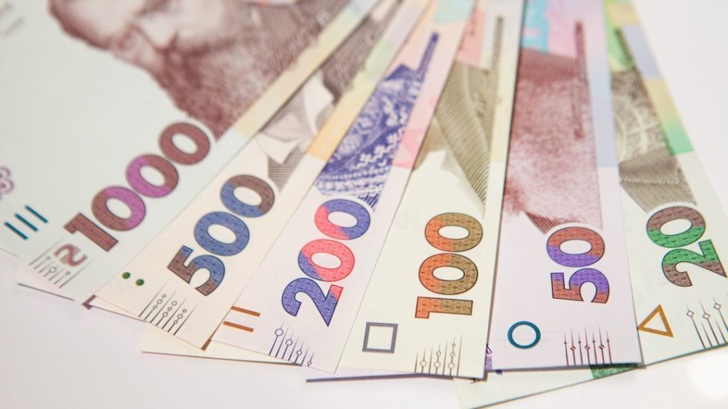 Какие гривны чаще всего подделывают: Нацбанк Украины назвал три банкноты - рис. 2