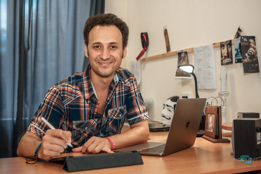 Основатель театра души и жеста «QUASAR» в Днепре: Александр Глумов о достижениях и жизненном пути - рис. 2