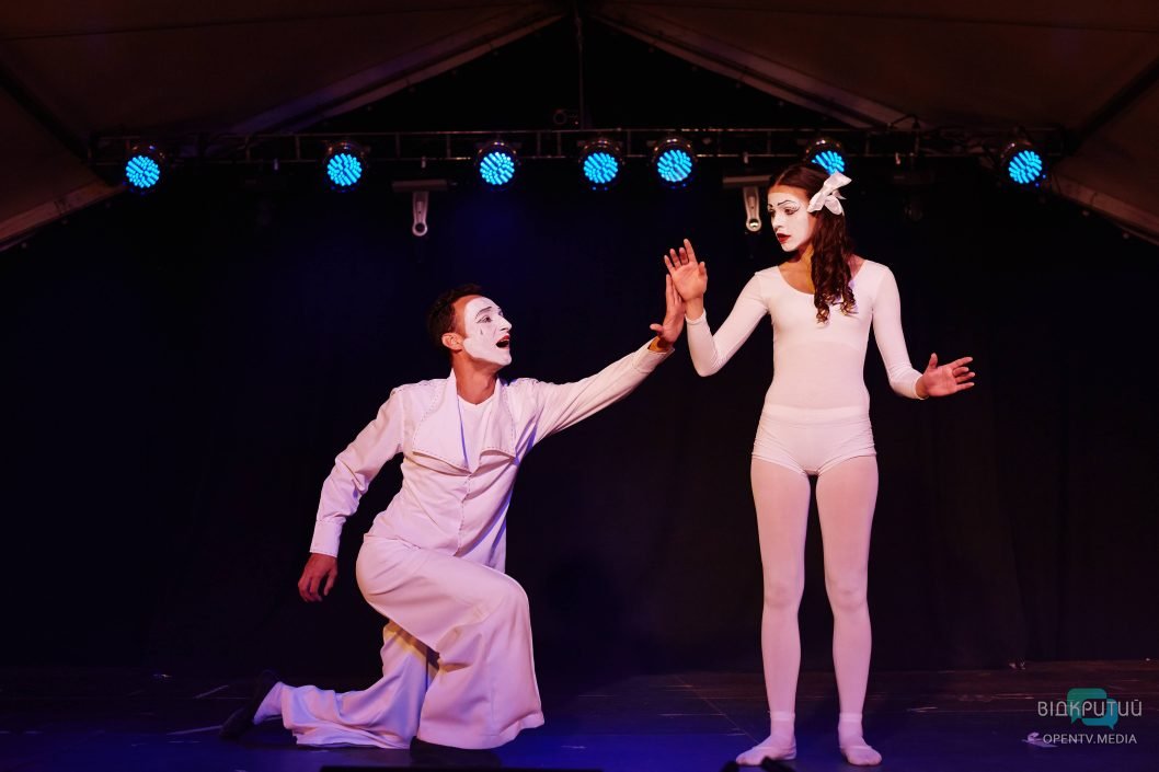 Основатель театра души и жеста «QUASAR» в Днепре: Александр Глумов о достижениях и жизненном пути - рис. 3