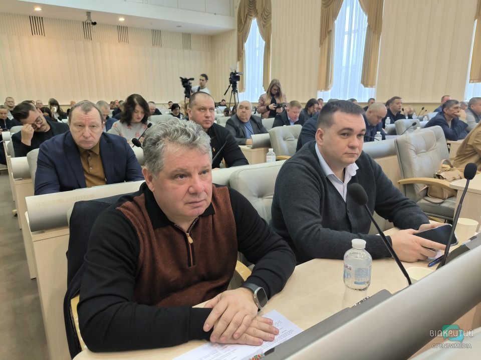 Підвищення обороноздатності та реабілітація вояків: як депутати перерозподілили бюджет Дніпропетровщини
