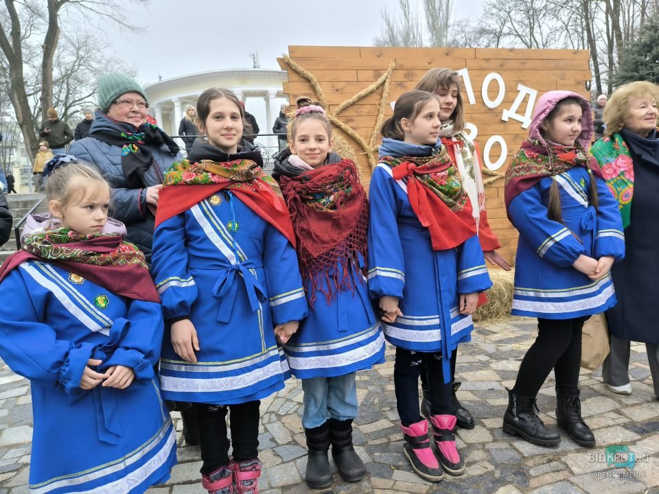 В Днепре в парке Шевченко праздновали Колодия - рис. 15
