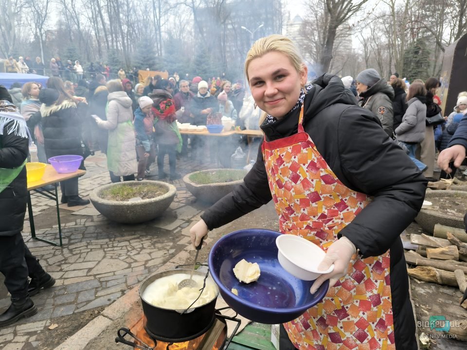 В Днепре в парке Шевченко праздновали Колодия - рис. 25