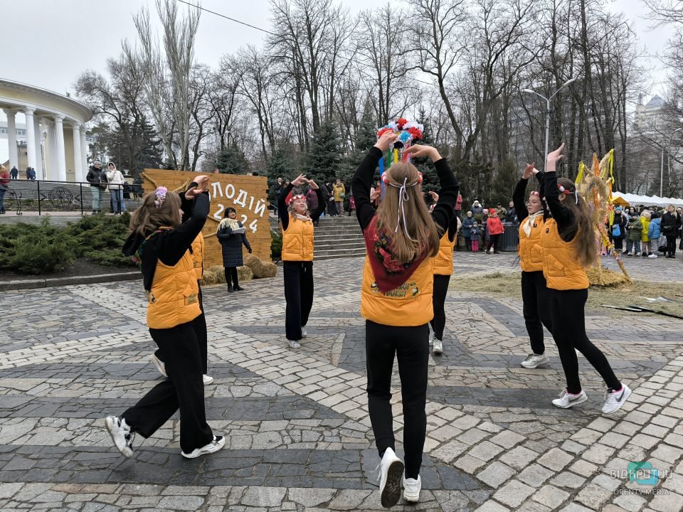 В Днепре в парке Шевченко праздновали Колодия - рис. 19