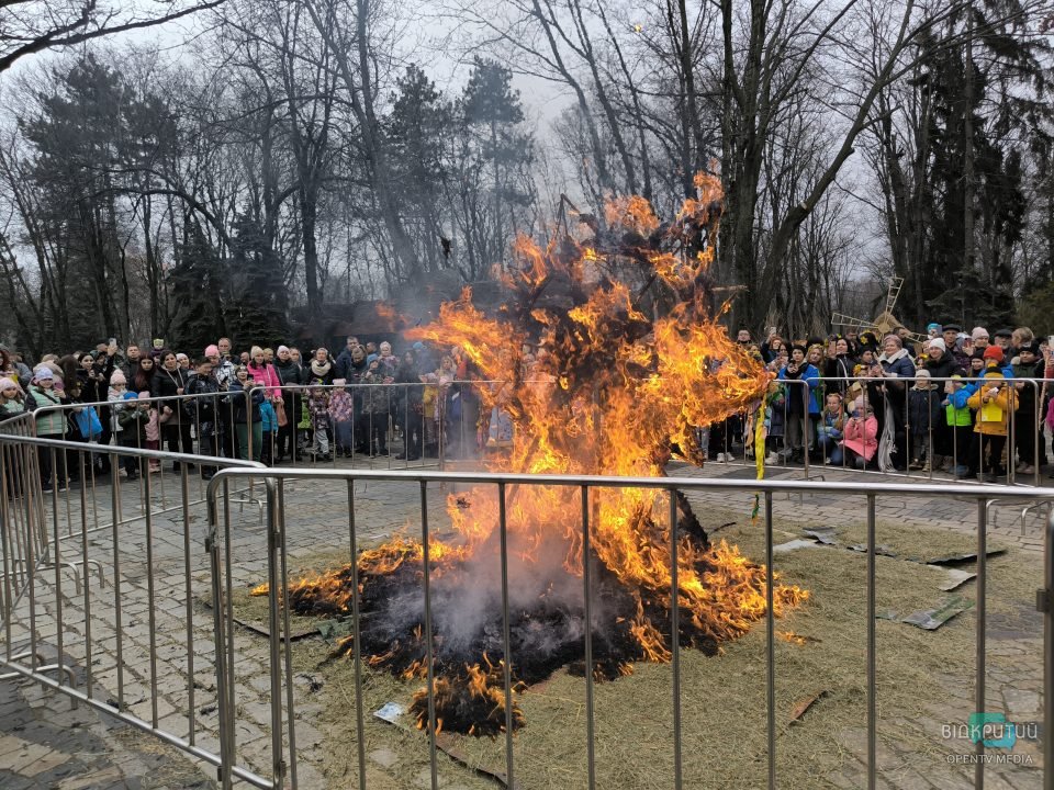 В Днепре в парке Шевченко праздновали Колодия - рис. 35