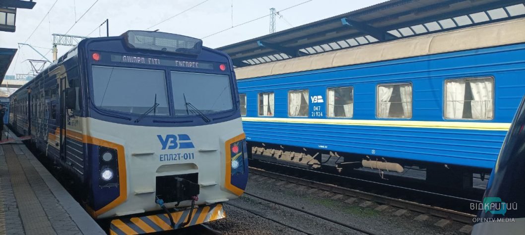 Укрзалізниця запустила новий потяг із Дніпра до Синельникового