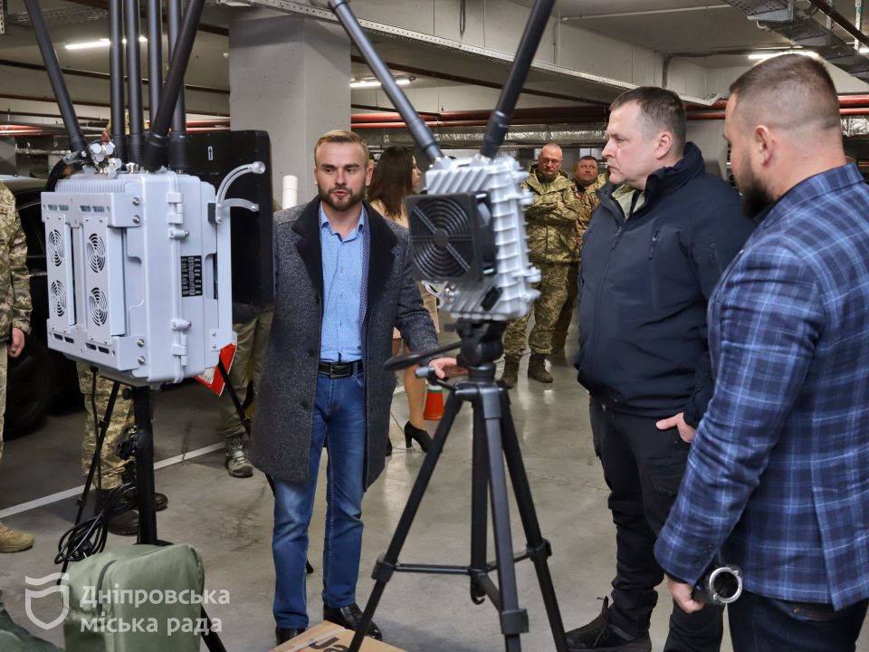 Дніпро доправив військовим чергову партію техніки на майже 18 млн грн - рис. 2