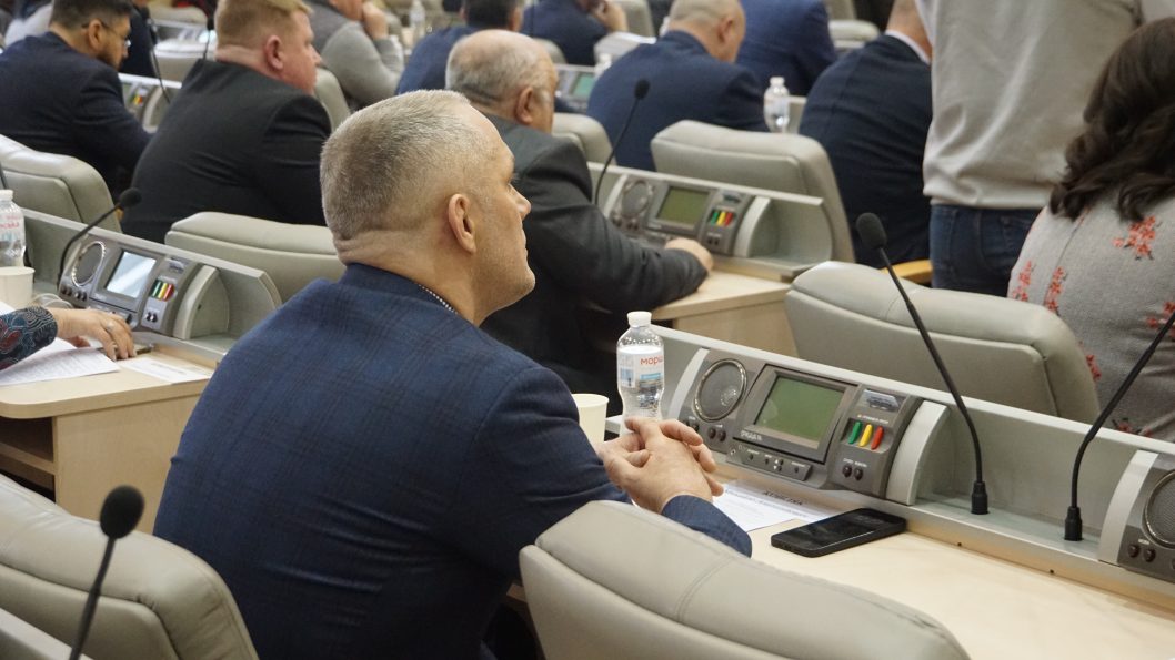 Підвищення обороноздатності та реабілітація вояків: як депутати перерозподілили бюджет Дніпропетровщини