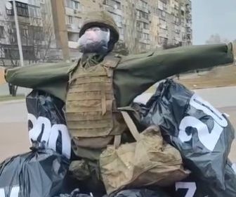 Чучело российского оккупанта сожгли на «Масленицу» в Днепре - рис. 1