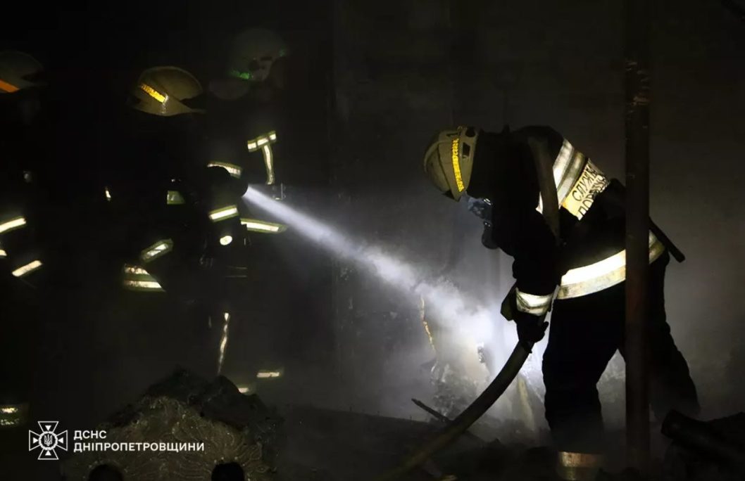 На Дніпропетровщині під час ліквідації пожежі вогнеборці виявили тіло жінки