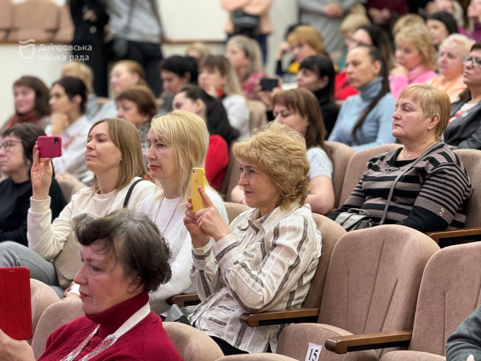 В Днепре презентовали языковой курс для родителей «Українською, будь ласка» - рис. 2