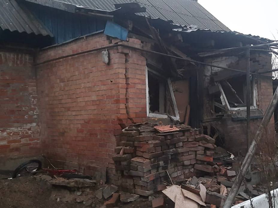 Окупанти 10 разів атакували Нікопольський район: пошкоджено будинки  - рис. 1