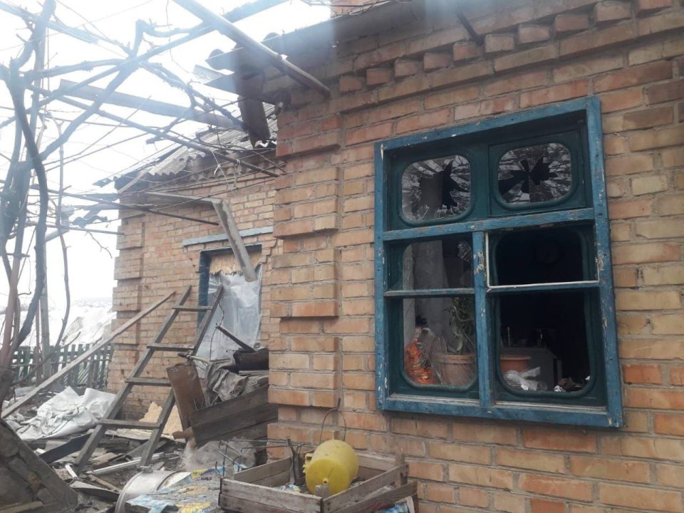 Постраждала людина, пошкоджені будинки: ворог протягом дня 10 разів атакував Нікополь