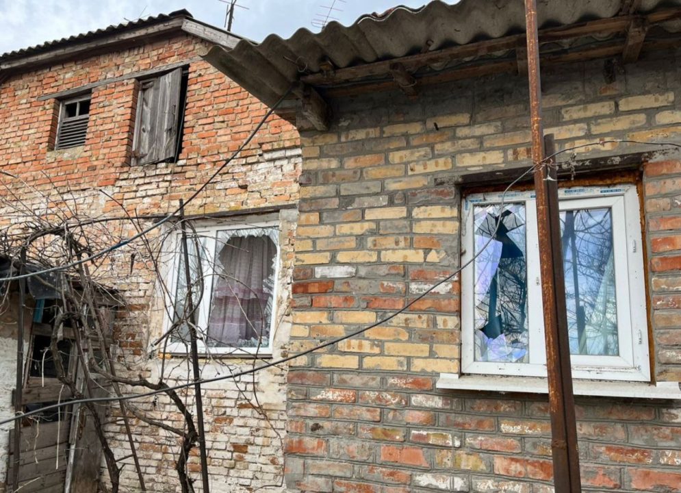 Пошкоджені агрофірма, приватні будинки та ЛЕП: протягом дня окупанти 5 разів обстрілювали Дніпропетровщину - рис. 4