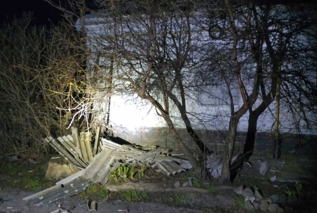 Оккупанты атаковали Никопольщину: пострадали два человека - рис. 3