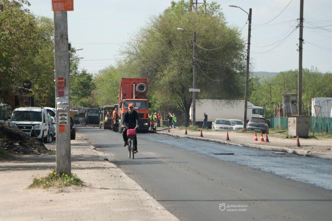 В Днепре на ул. Большой Диевской заканчивают текущий ремонт дороги - рис. 4