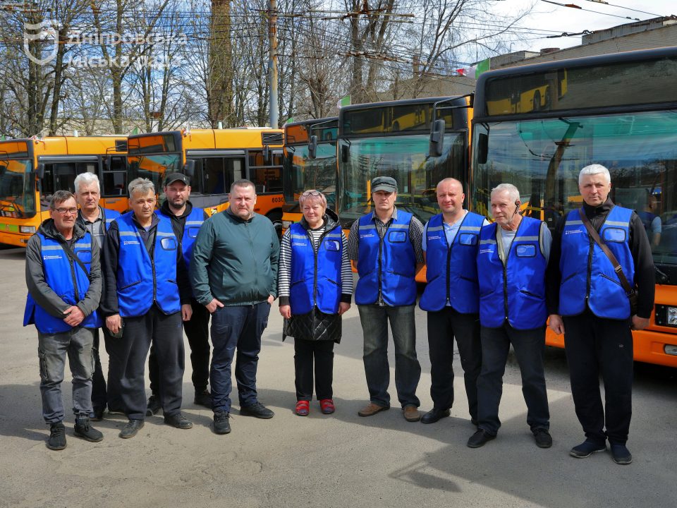 Для різних галузей міського господарства: до Дніпра прибула партія автобусів з Мілана - рис. 1