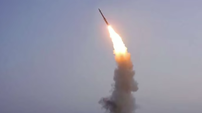 Російські терористи у День жалоби атакували Дніпро балістичними ракетами - рис. 2
